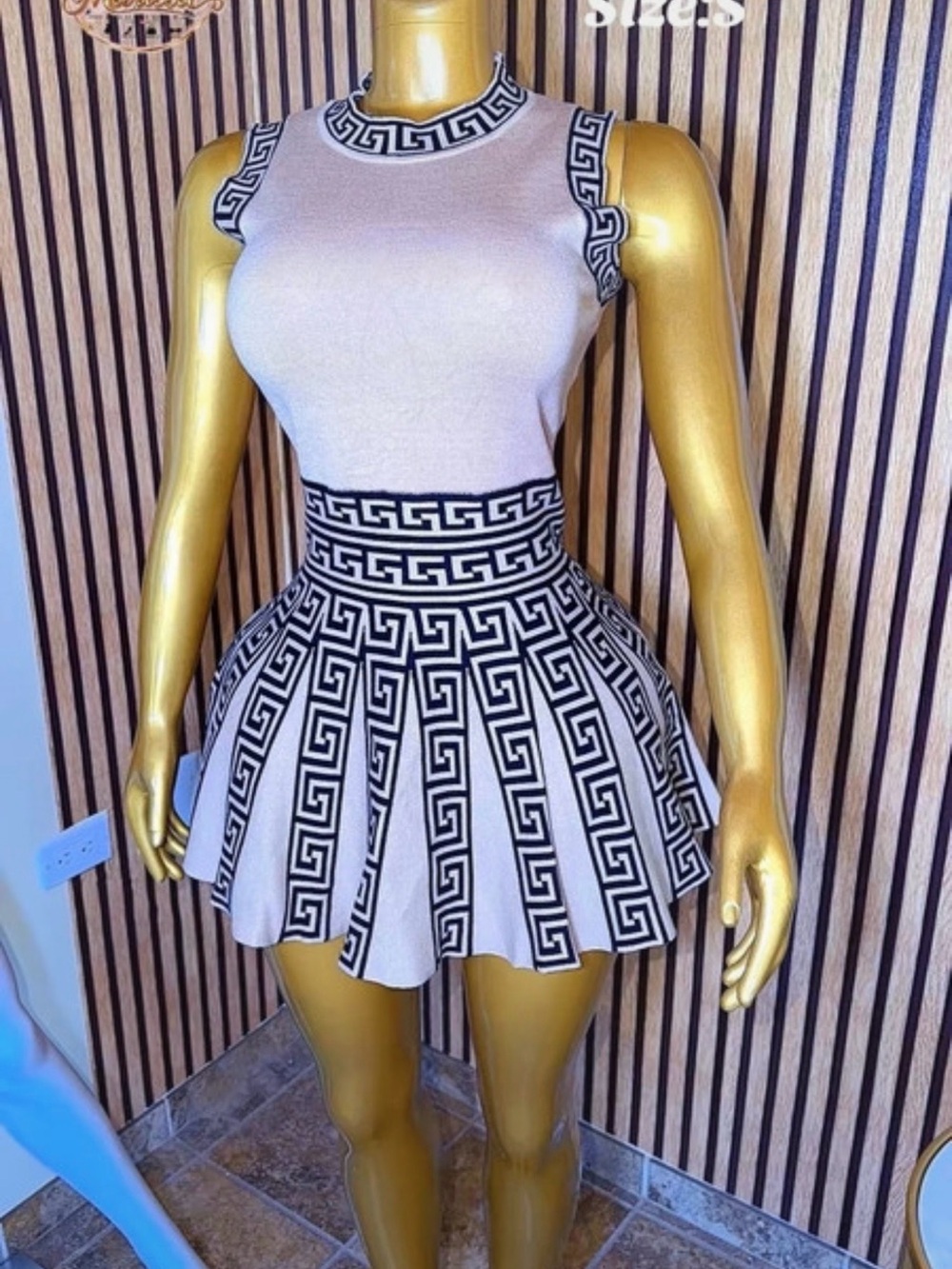 Sleeveless Beige & Black Patterned Knit Skirt Set